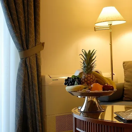 Atrium & Jacuzzi Hotel Athen