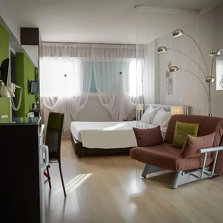 Habitat Aparthotel Athene
