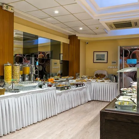 Otel Cypria Atina