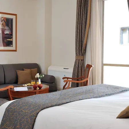 Atrium & Jacuzzi Athen