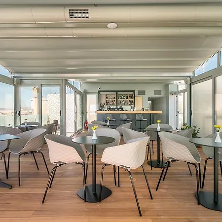 Otel Cypria Atina