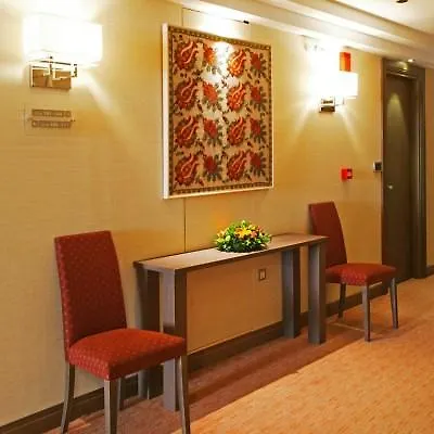 Amalia Hotel Atena