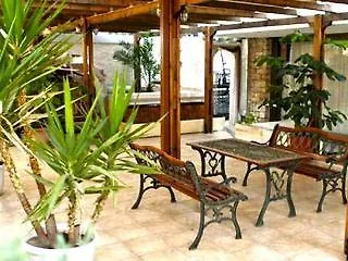 Apart-hotel Zina 3*