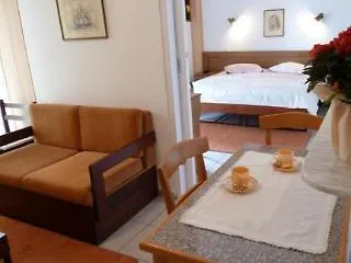 Zina Apart-hotel Atenas