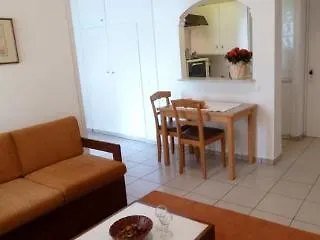 Zina 3* Atenas