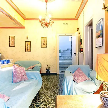 House Albergue Atenas