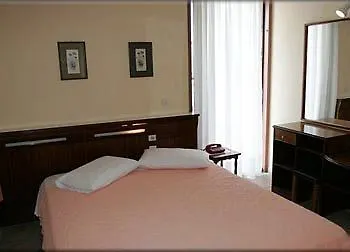 Zina Apart-hotel Atenas