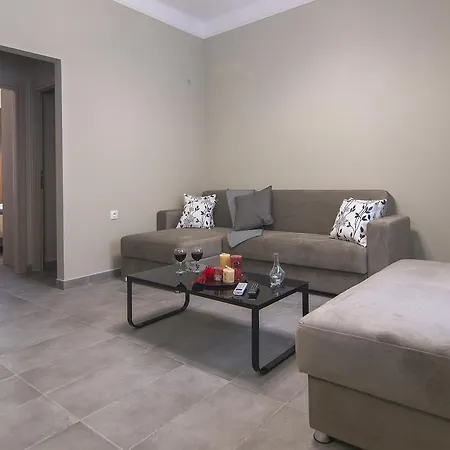 Downtown Rare And Modern Two Storey Building Athen