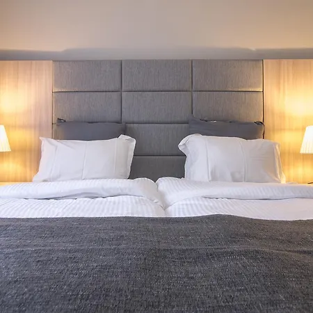 Downtown Rare And Modern Two Storey Building * Athen