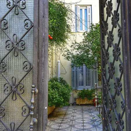 Authentic Elegance At Acropolis * Ateny