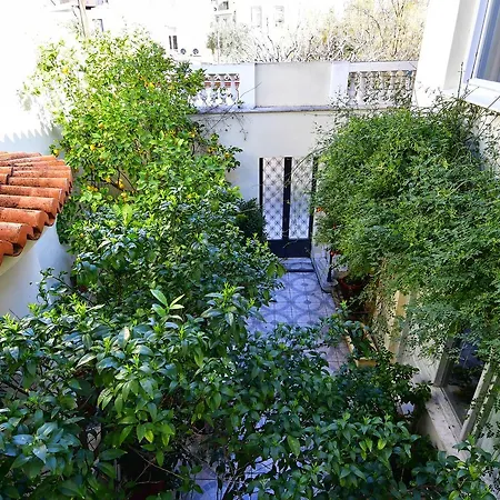Authentic Elegance At Acropolis Apartament *
