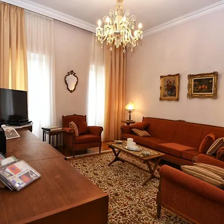 Authentic Elegance At Acropolis * Ateny