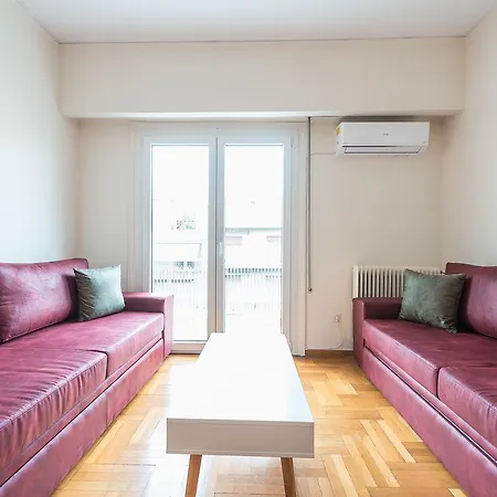 Crown Paradise Apartment