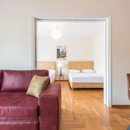 Crown Paradise Apartment Athens