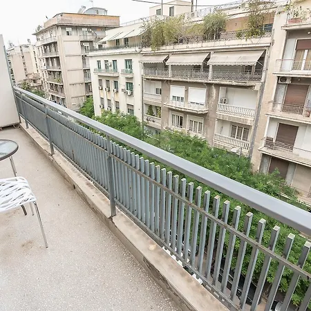 Crown Paradise Apartment