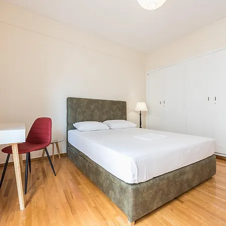 Crown Paradise Apartment *