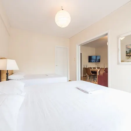 Crown Paradise Apartment