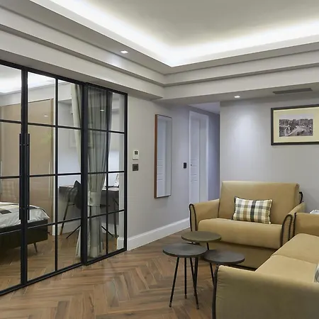 Hotel Marble House *