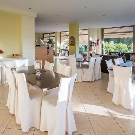 Minavra Hotel Atenas