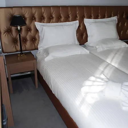 Lotus Hotel 4*