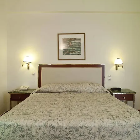 Hotel Ilisia 4*