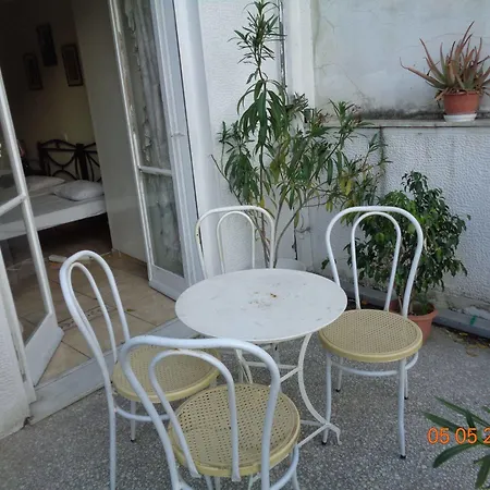Albergue House *