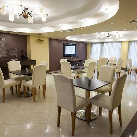 Nefeli Hotel 3*