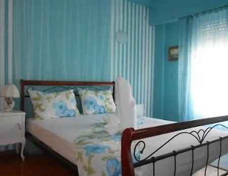 Colorful Urban Bed & Breakfast