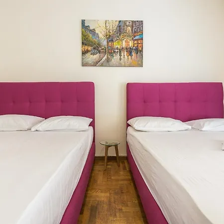 Apartment Victoria *