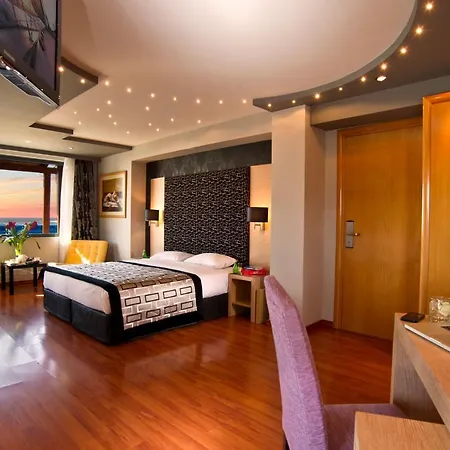 Hotel Nefeli 3*