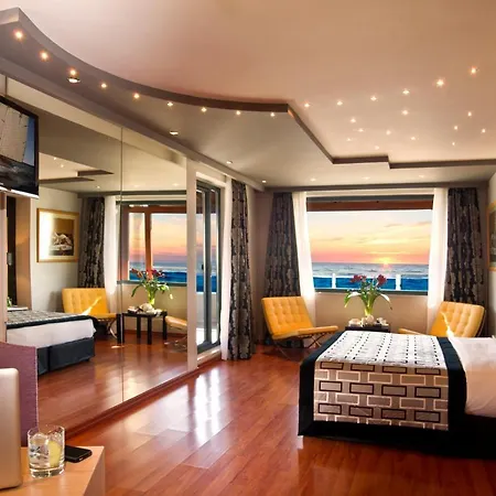 Nefeli Hotel 3*