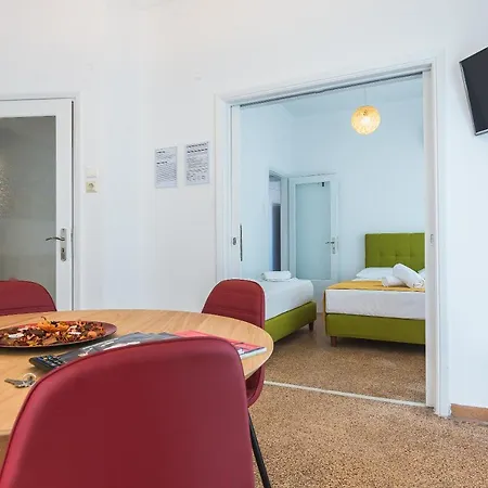 Super Paradise Apartament Atena