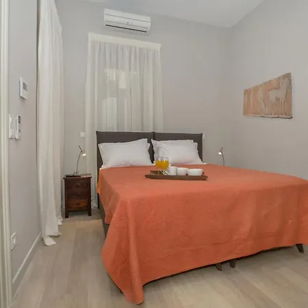 Apartment Sophisticated In Syntagma By Ghh