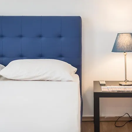 Victoria Apartment *