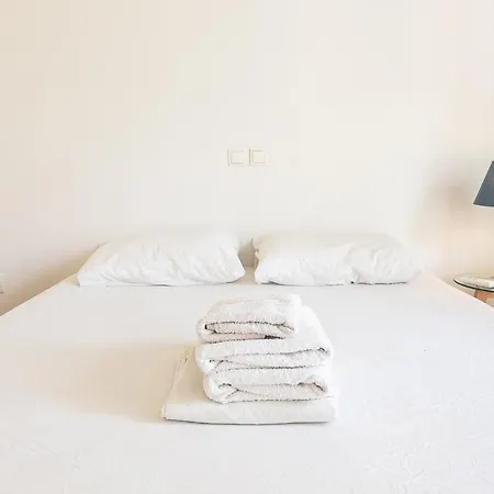 Victoria Apartment *