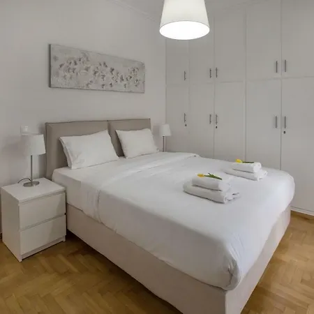 Roomy And Comfortable Near Acropolis By Ghh * Athens