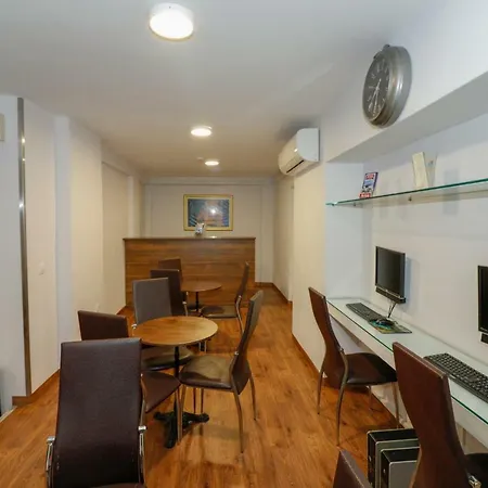 Mansion Hotel 2*