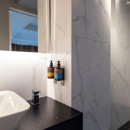Bespoke House Apart-hotel 3*