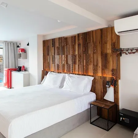 Bespoke House Apart-hotel