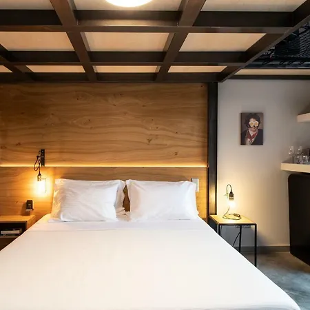 Bespoke House Apart-hotel 3*