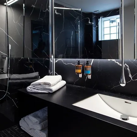 Bespoke House 3* Афины