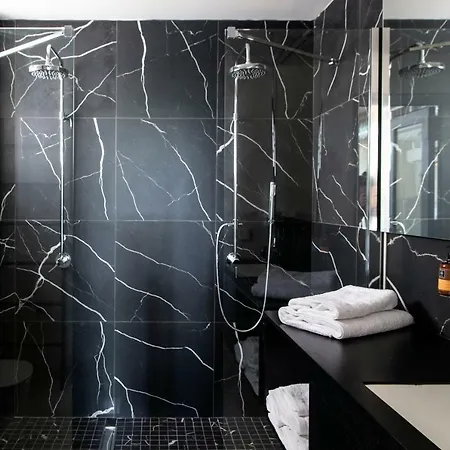 Bespoke House 3*