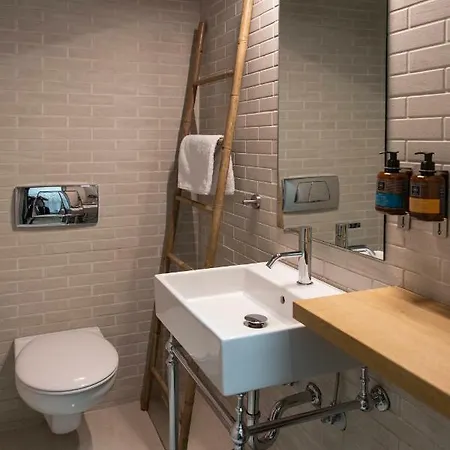 Bespoke House Apart-hotel Atenas