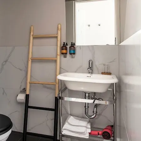 Apart-hotel Bespoke House 3*
