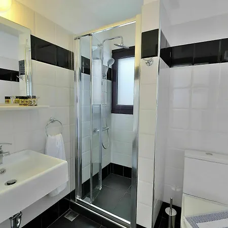 Hotel Dryades 2*