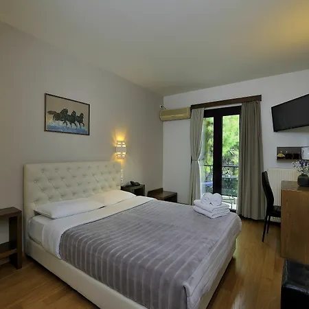Hotel Dryades 2*