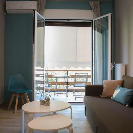 Chic And Minimal Close To Thissio Metro