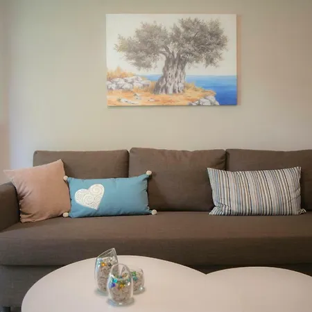 Chic And Minimal Close To Thissio Metro Apartment *
