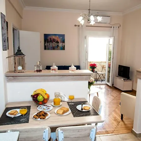 Comfortable With Breakfast In Apartment *