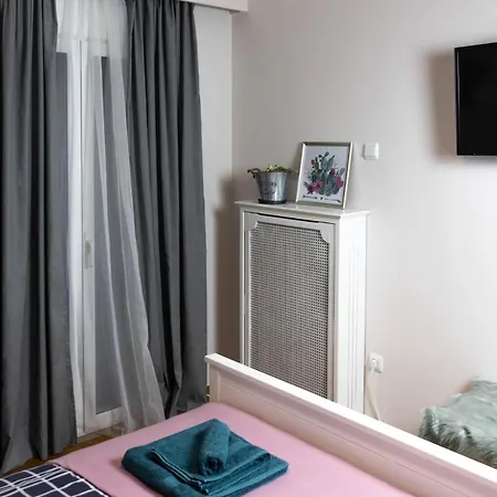 Apartment Cozy In The Center Of *
